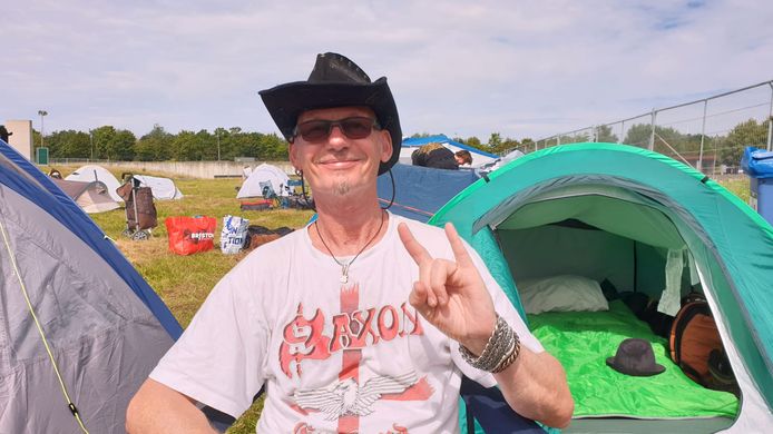 "I absolutely love it.  The entrance is 20,000 times better than the entrance in Graspop", says Mike van Molokom of Wijchen in the Netherlands.