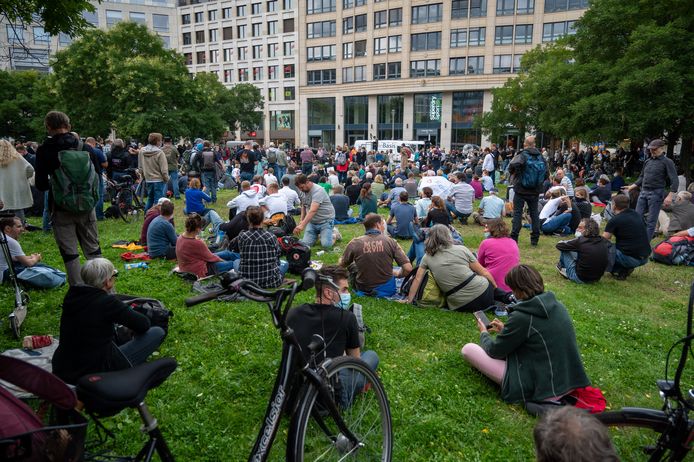 Several protesters gathered at Leipziger Platz in Berlin.  (08/28/2021)