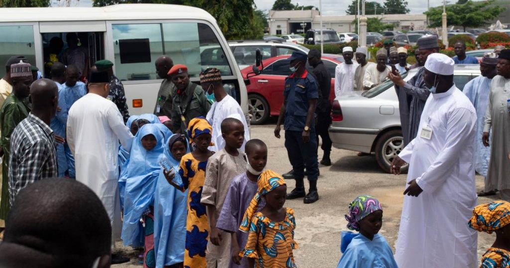 90 kidnapped schoolchildren reunited with their families in Nigeria |  Abroad