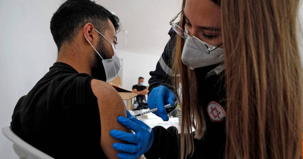 Israel is preparing to give a fourth dose of the vaccine |  Abroad