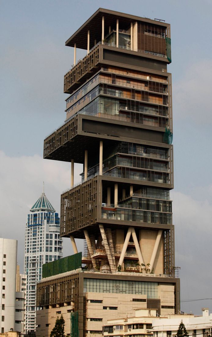 Skyscraper Antilia has 27 floors.