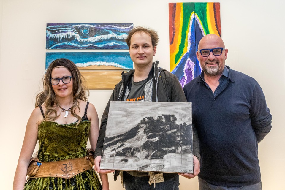 Hermann Troch (right) with artists Ines Tamboiser and Arne Delander to his left. 