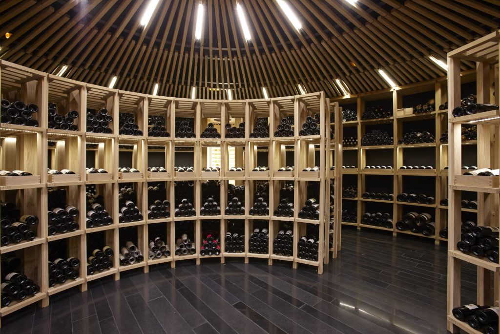 The best wines dating back 200 years, including a bottle of 350 thousand euros, ...