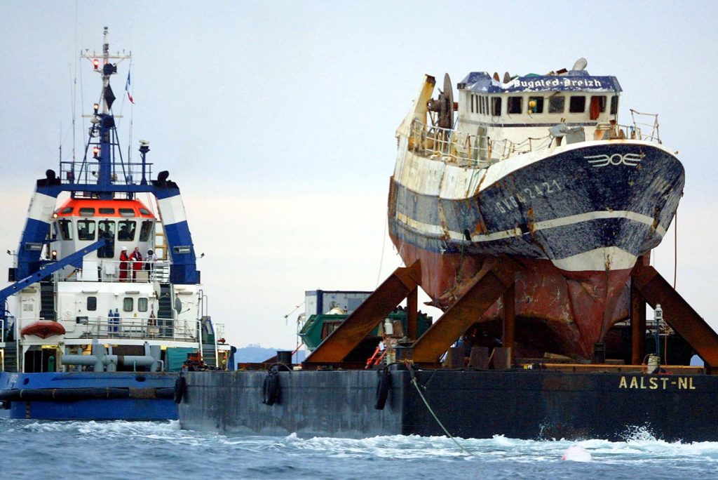 British judge ruled: French fishing boat did not sink...