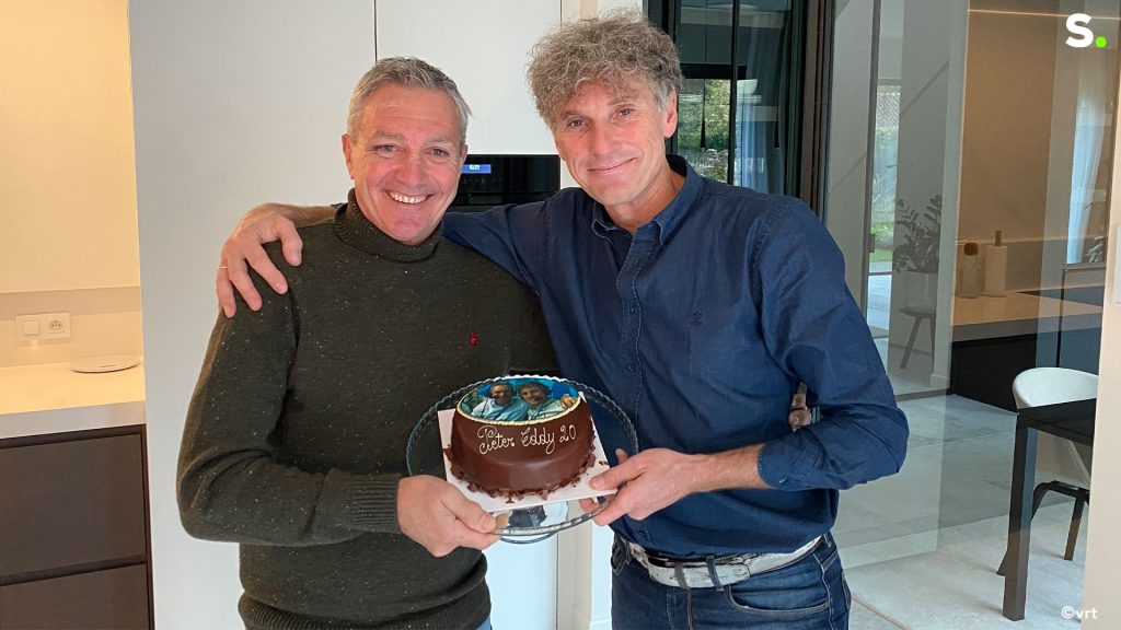 20 years of love (football)!  Peter Vandenbett surprises co-commentator Eddie Snelders with cake and champagne |  Special
