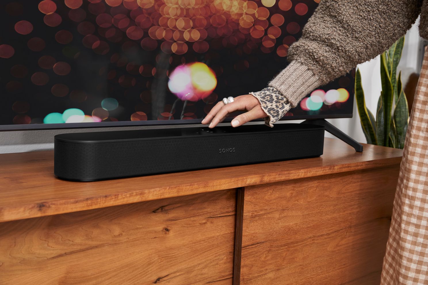 Sonos Beam (Gen 2) review: Versatile speakers