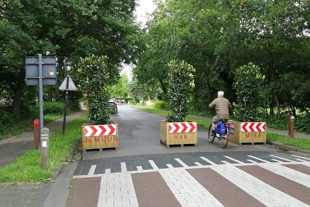 Herentals City Council unexpectedly drives bikes around the center ... (Herentals)