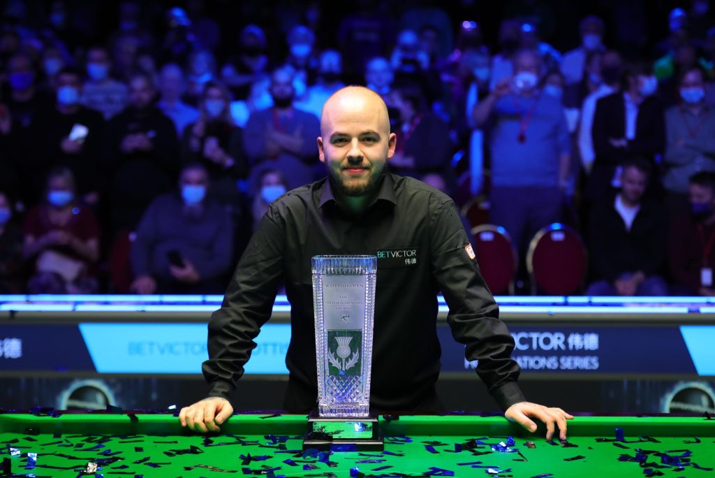 Luka Briselle wins the Scottish Open Snooker Championship after a strong finish...
