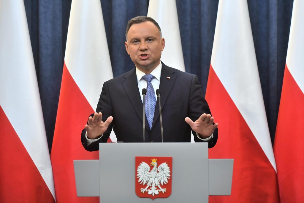 Polish president veto controversial media law