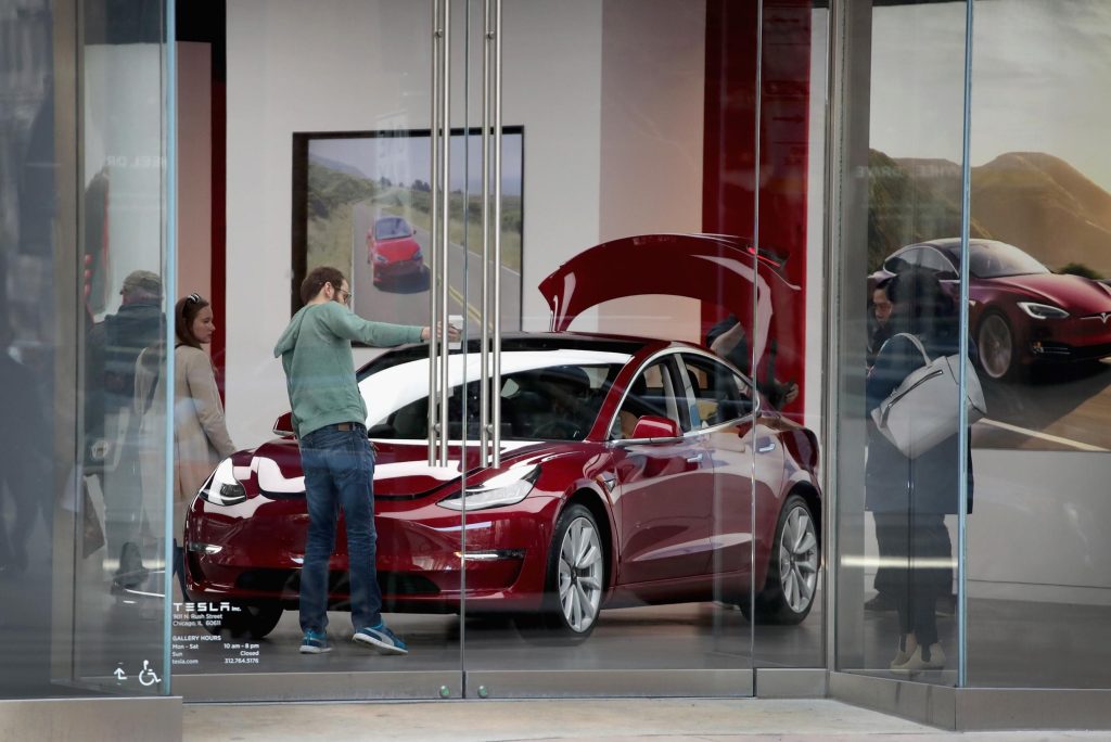 Tesla recalls 475,000 cars in US due to technical glitches