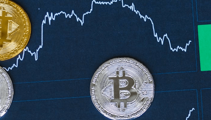 Bitcoin koers stijgt en herovert $50k, cardano aan kop