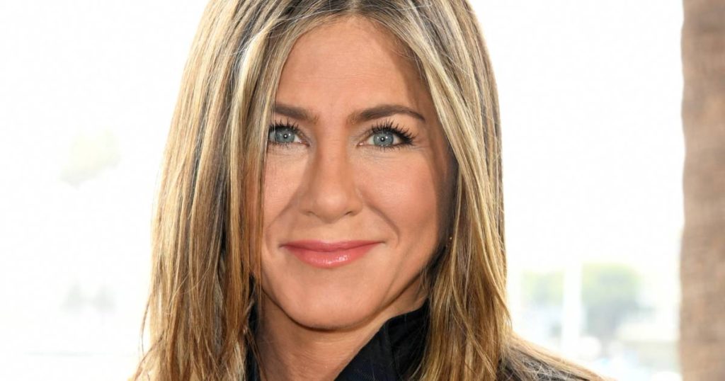 Jennifer Aniston gets hurt by pregnancy speculation |  Famous