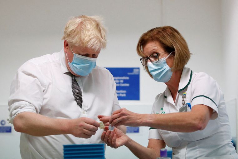 Boris Johnson's 'Tough Times': UK economy suffers from many Omicron quarantines