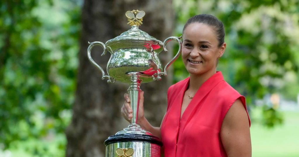 Once she quit because the pressure was too much on her, she's now a three-time Grand Slam winner: Who is Ash Party, who threw the Party of the Year down?  |  Australian Open
