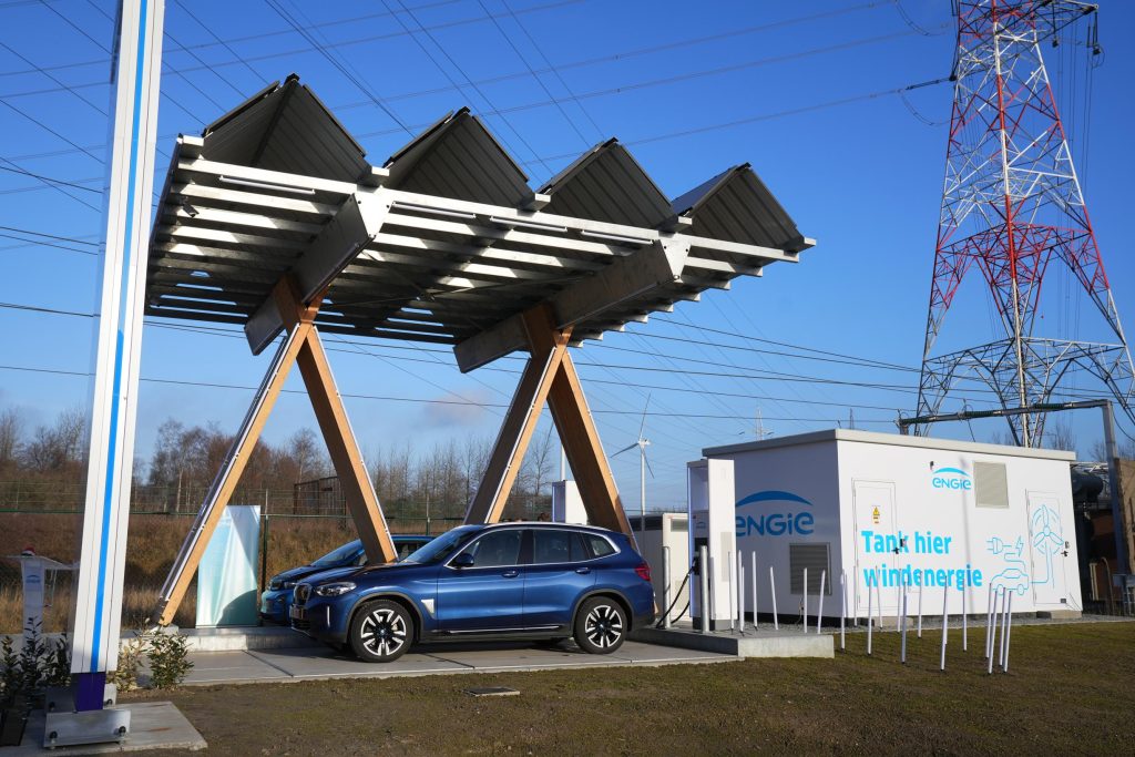 Wind power charging stations inaugurated in the port of Ghent