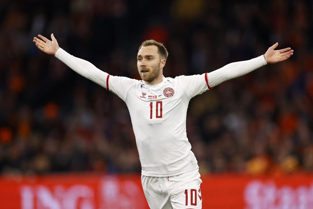 It couldn't be nicer!  Christian Eriksen returns to Denmark after 287 days of cardiac arrest ... and scores an amazing goal two minutes later