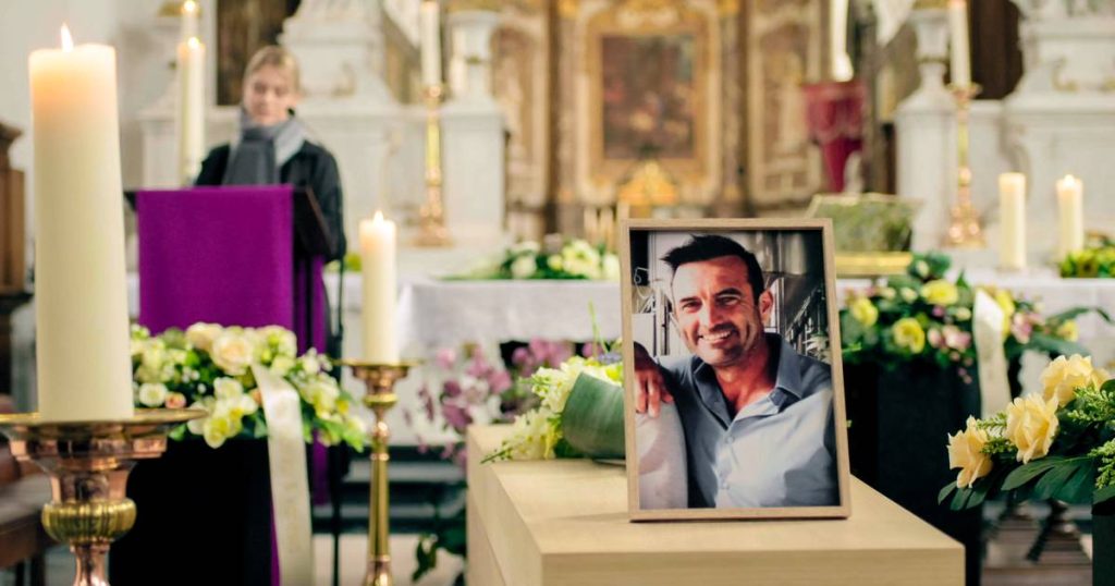 Double funeral in 'Family' causes a sea of ​​tears: there was not much sadness on TV and behind the scenes |  television