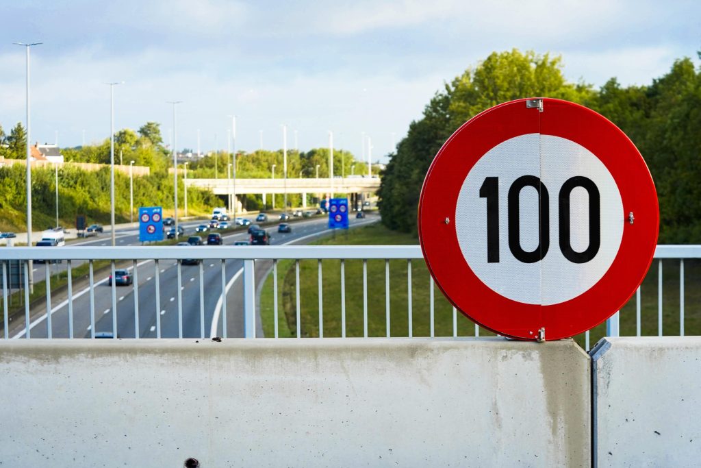 Peters rejects Groen's proposal for 100 km/h on the highway: 'Drivers can decide that entirely for themselves'