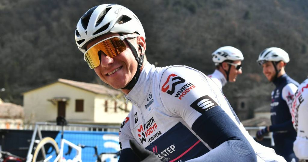 Remco Evenepoel literally puts the word "crown" into his two-week altitude training session: more than a minute faster than Kwiatkowski, Van Aert and his colleagues.  On the Spanish climb |  Cycling
