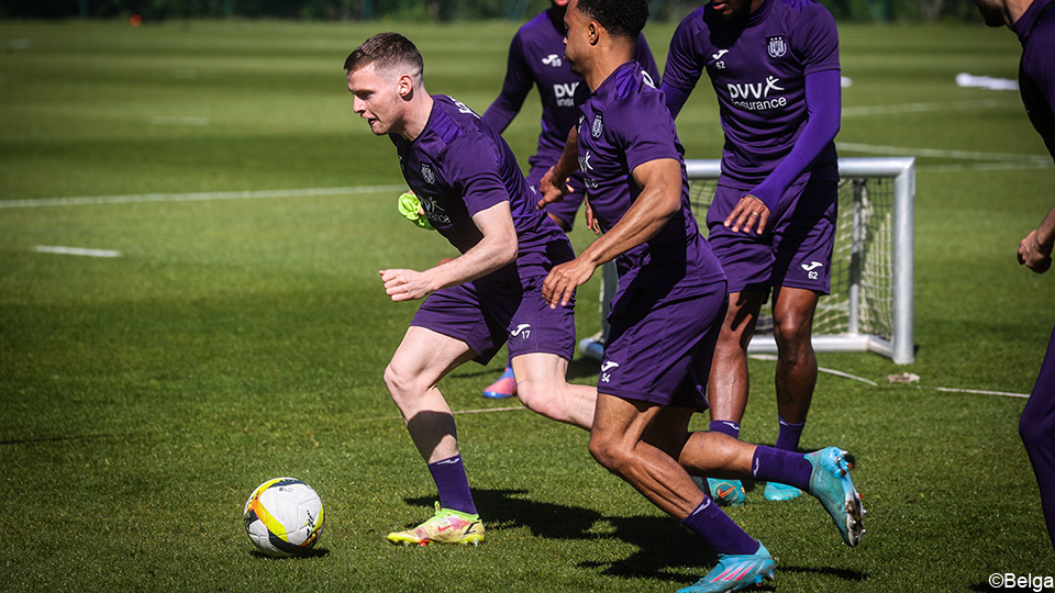Anderlecht trains under the Easter sun with Gomez, Vershairn and Ashemiro |  Croque Cup 2021/2022