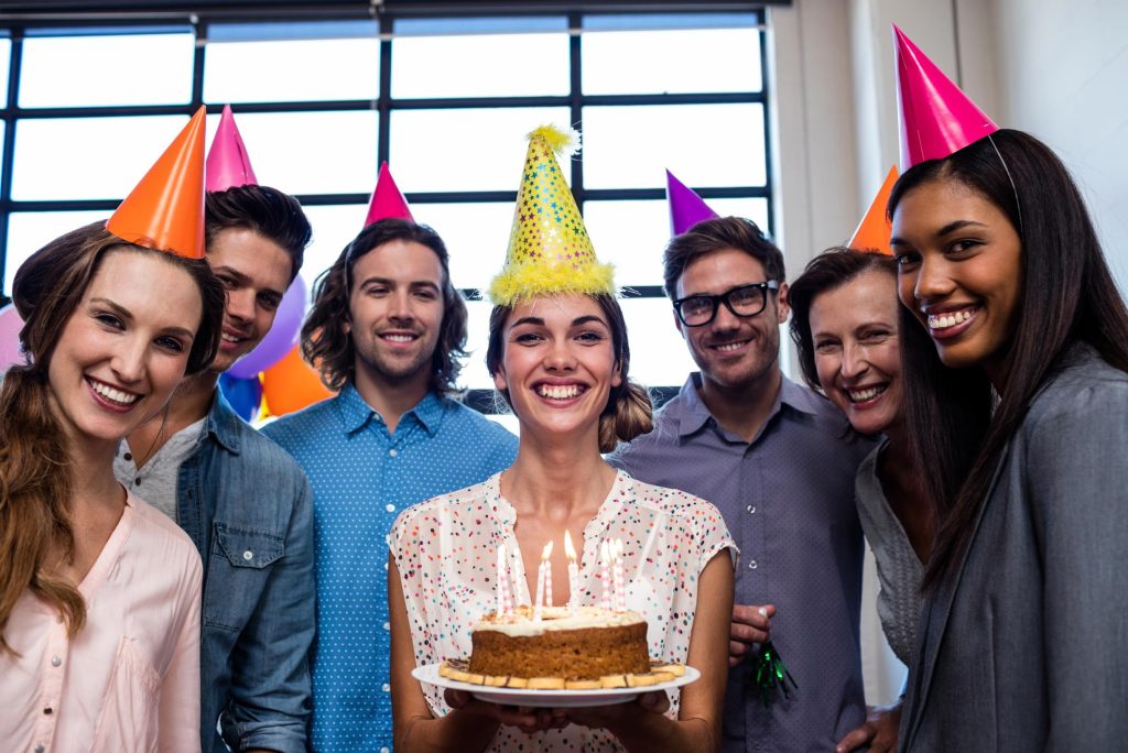 The American receives $ 450,000 in compensation for the employer arranging the birthday party