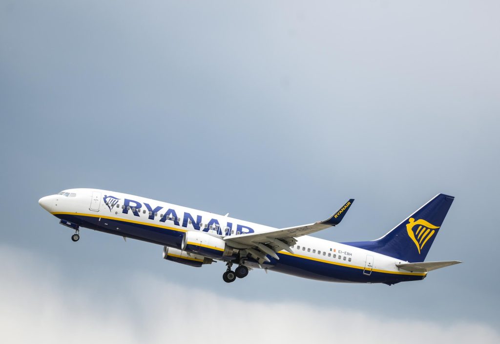Ryanair cabin crew threaten to go on strike