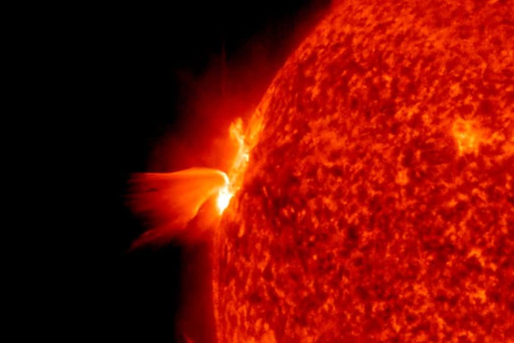 The sun adds shine to the Easter holiday with a huge solar flare