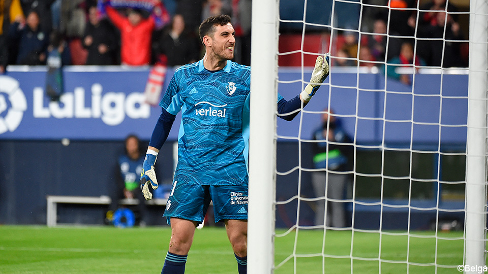 Watch: Osasuna goalkeeper saves two (!) penalties, but Real are one step closer to the title |  La Liga Santander 2021/2022