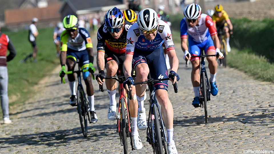 Wilfried Peters on Paris Roubaix: 'Both Van der Poel and Van Art initially could be in our favor' |  Cycling