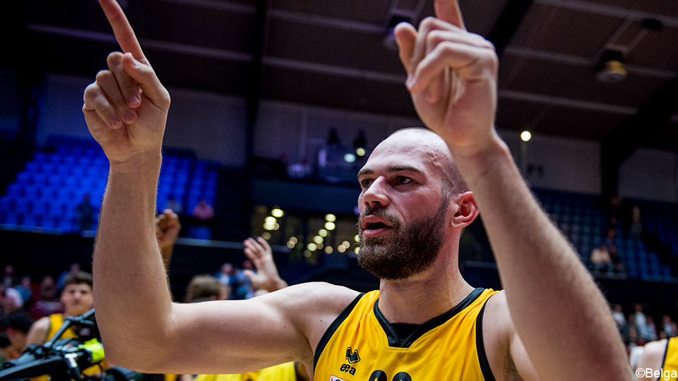 Defending champion Ostend quickly sets aside Mickelen in first final: 'But we shouldn't celebrate too soon' |  Basketball