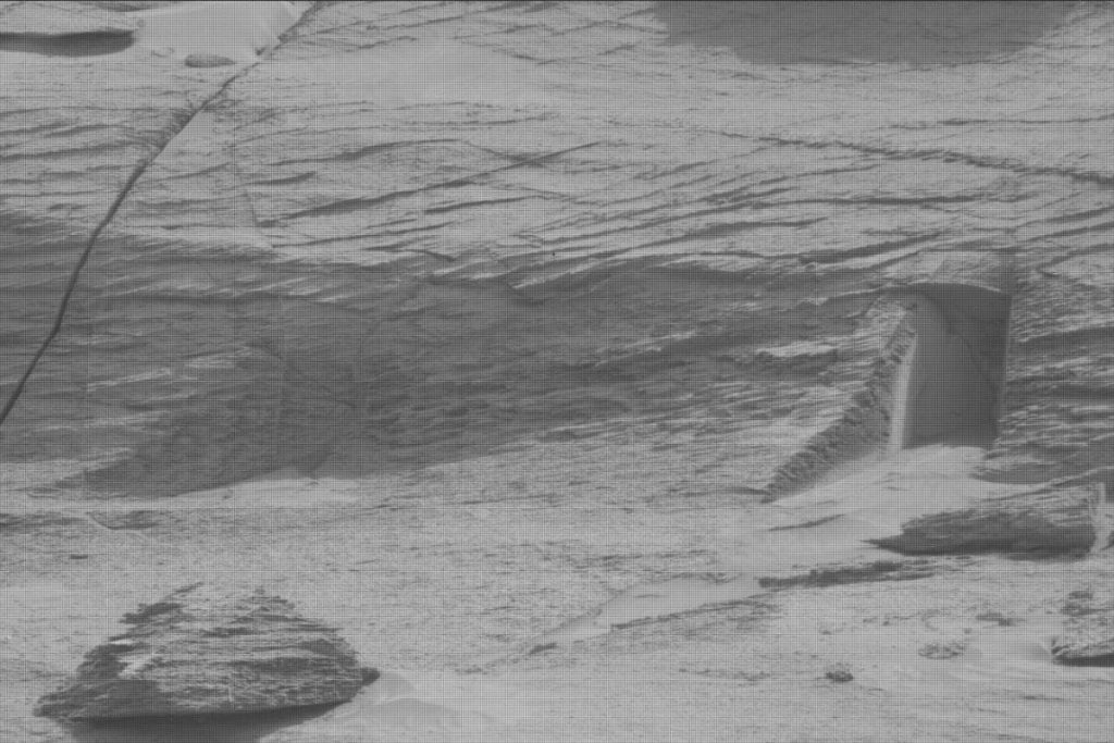 The 'door' on Mars turned out to be much smaller than thought