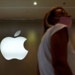 Apple has decided to raise the wages of American workers
