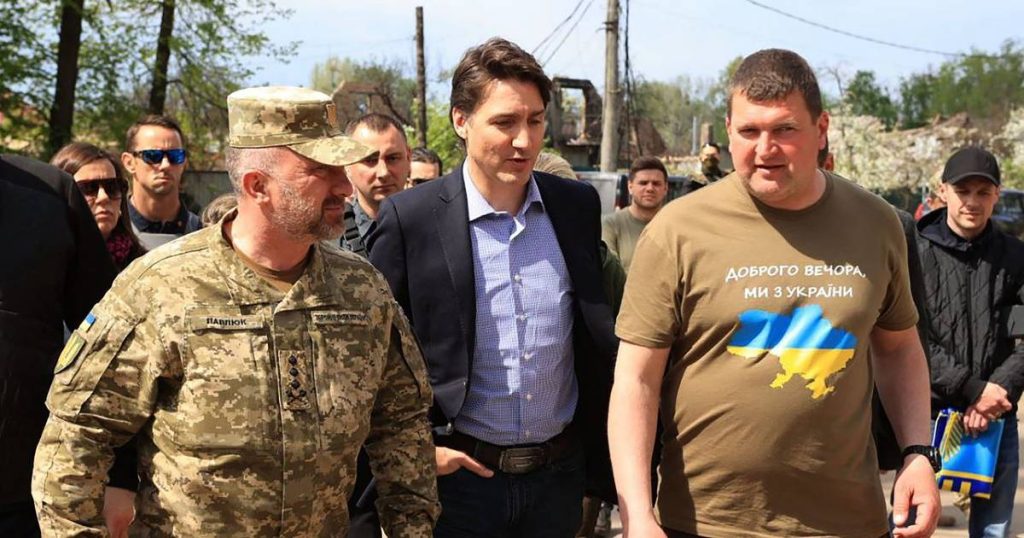 Canadian Prime Minister Trudeau visits the devastated city of Irvine |  abroad