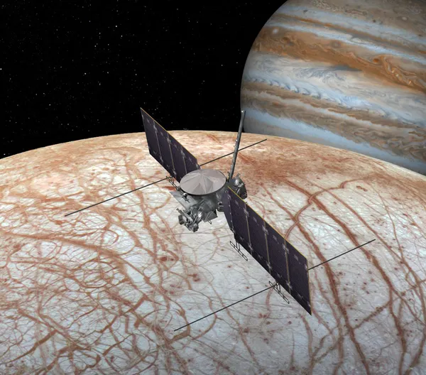 NASA completes main hull of Europa Clipper spacecraft