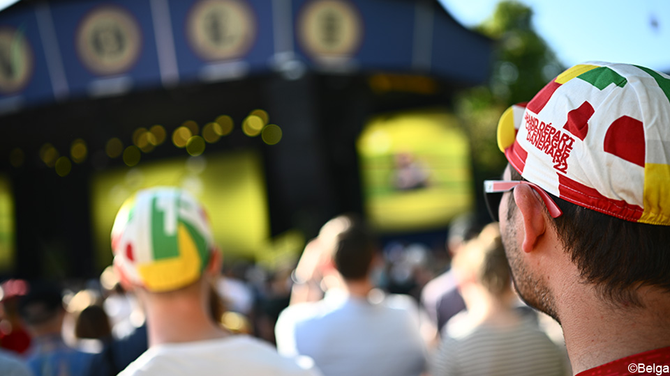 Live broadcast: What an atmosphere in the team presentation of the Tour de France.  Watch now |  a trip