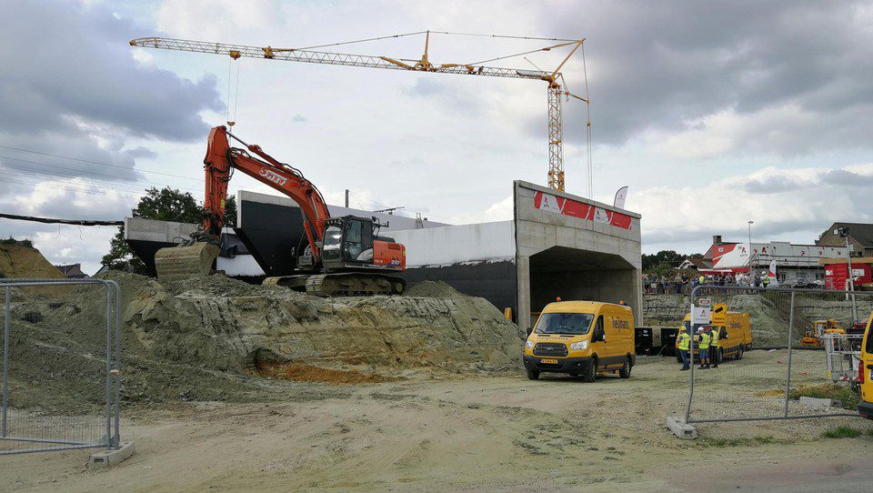 The tunnel must move 25 meters before it is in place. 