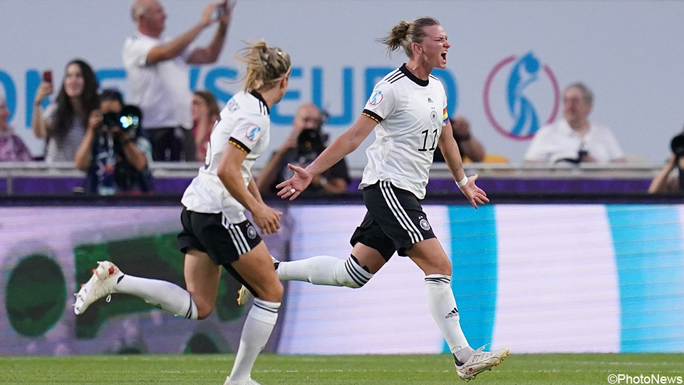 Strong Germany consolidates its preferred position and settles with Spain before the break |  European Women's Championship 2022