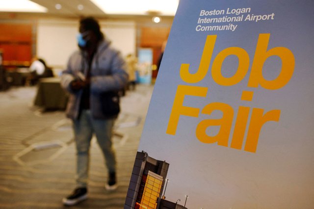 More New Jobs in America Than Expected - Companies