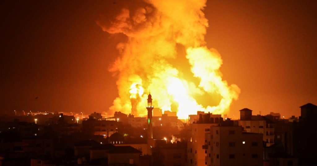 The Israeli army launches air strikes on Gaza |  Abroad