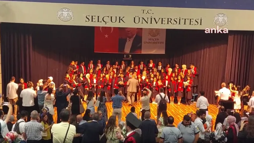 Turkish students refuse to take disturbing copy of Hippocratic Oath during graduation ceremony