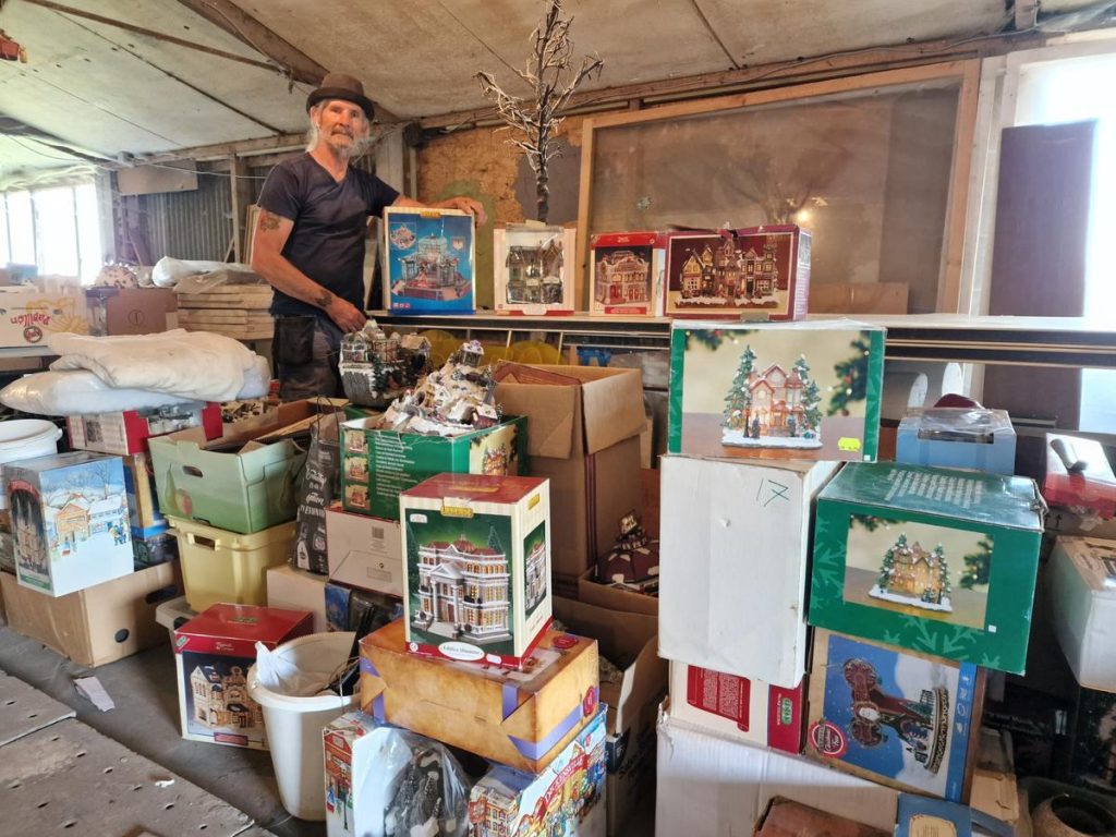 Tiltener and 'Christmas creator' Daniel Deutschefer sells his entire collection of Christmas decorations: 'worth around €50,000'