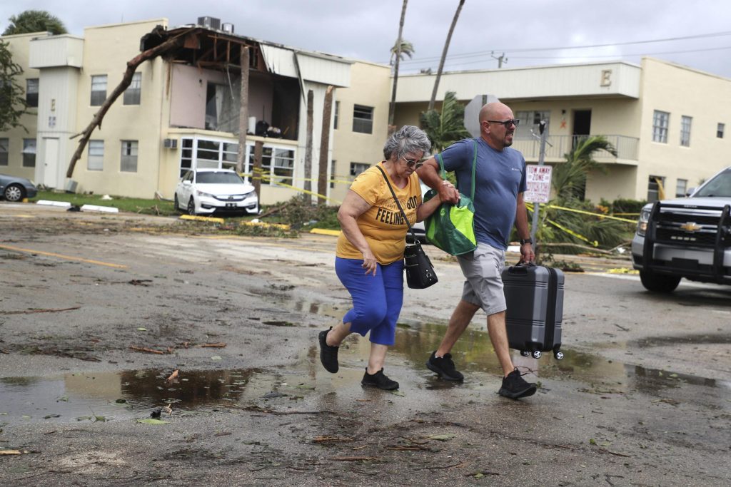 Hurricane Ian makes landfall in Florida: winds up to 250 km/h, 1 million people without power