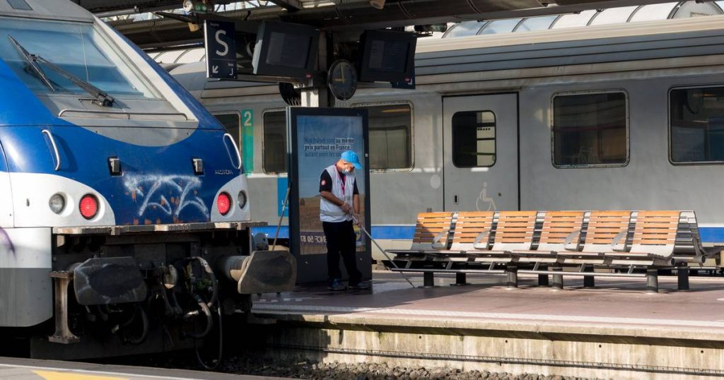 French thieves disguised as women and steal a train: 170 wallets, 150 pieces of luggage and 137 thousand euros found |  Abroad