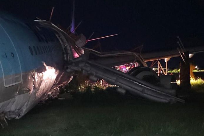 A Korean Air plane with 173 passengers on board was pushed off the runway at Cebu International Airport in the Philippines.