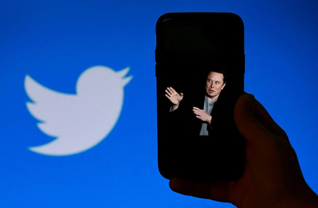 Elon Musk continues to try to take over Twitter