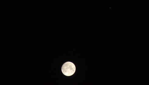 Full Moon and Jupiter side by side in the sky: 'Not until 2129 again'