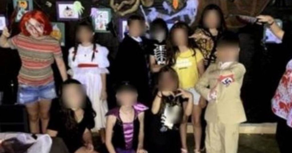 Paquin slams photo of a Brazilian boy dressed as Hitler at a school Halloween party |  Abroad