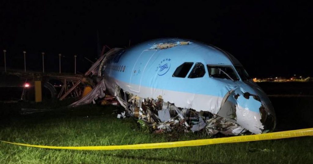 Plane carrying 173 passengers fires on runway in the Philippines: No injuries |  Abroad