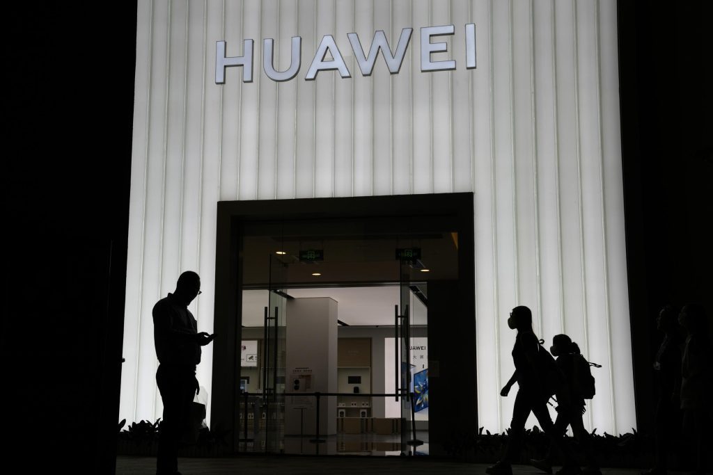 US convicts two Chinese spies who wanted to steal secrets in Huawei investigation
