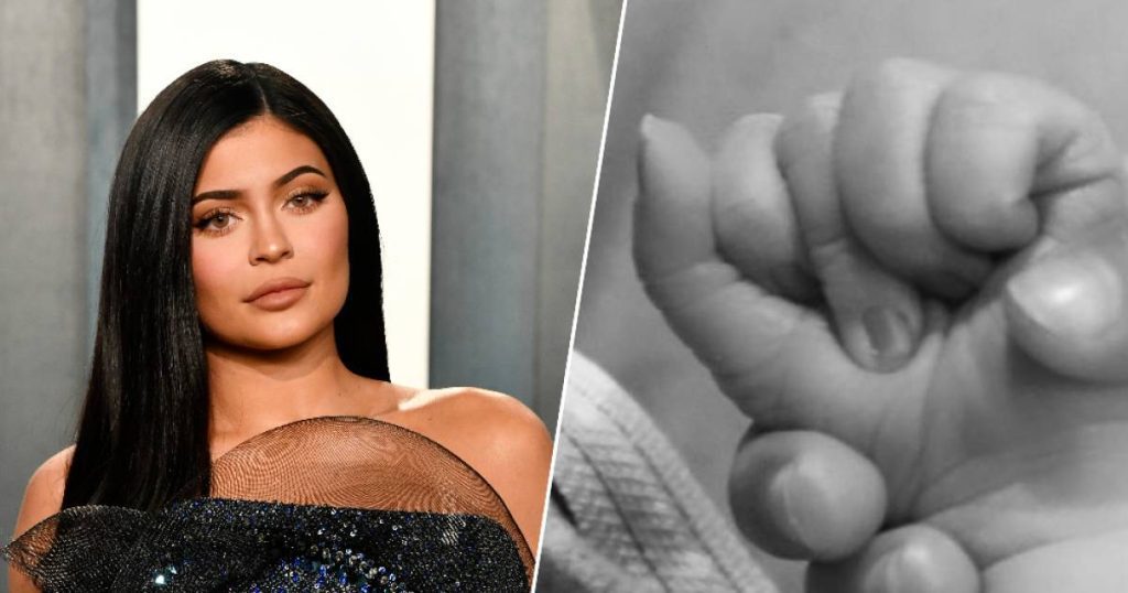 Kylie Jenner continues to be ambiguous about her son: "officially he's still called Wolf" |  Famous People